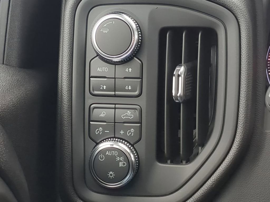 2026 GMC Sierra 3500 Chassis Cab Pro - Photo 15
