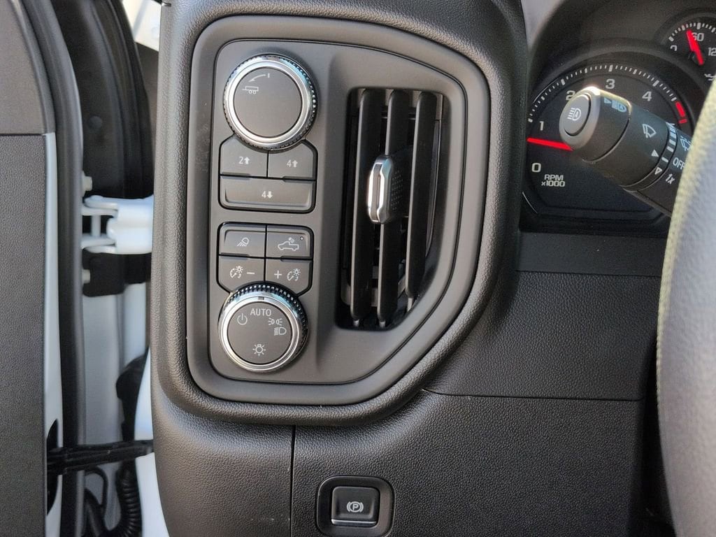 2026 GMC Sierra 3500HD Pro - Photo 15