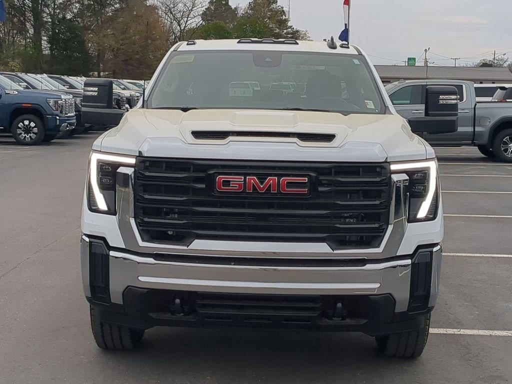 2026 GMC Sierra 2500HD Pro - Photo 8