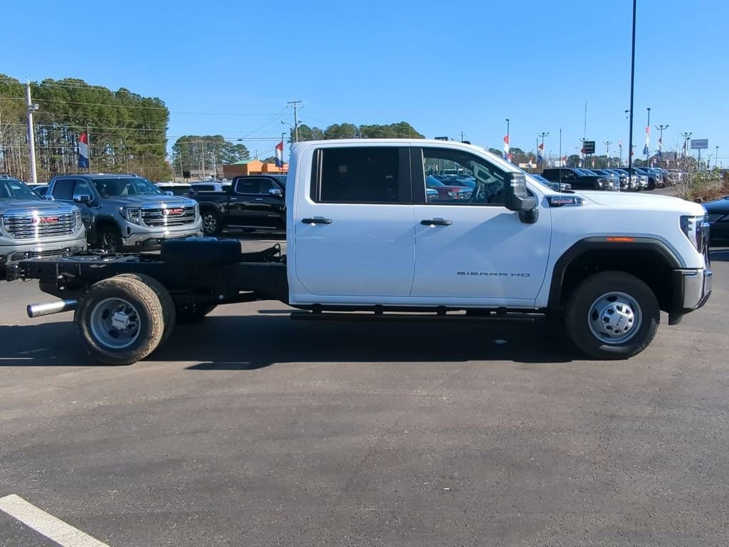 New 2026 GMC Sierra 3500 HD Chassis Cab Pro Truck