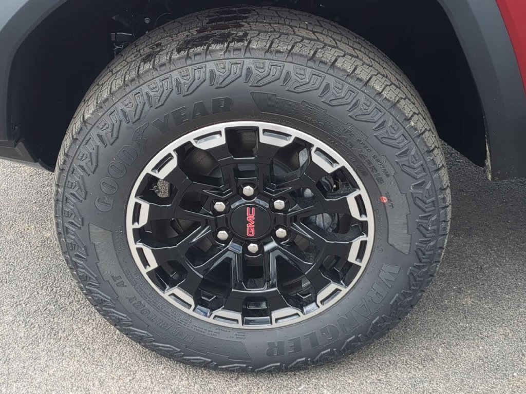 2026 GMC Canyon AT4 - Photo 31
