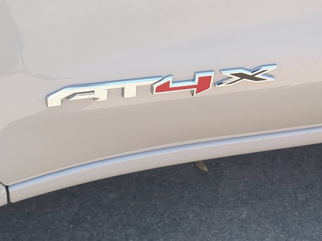 2026 GMC Sierra 1500 AT4X - Photo 32
