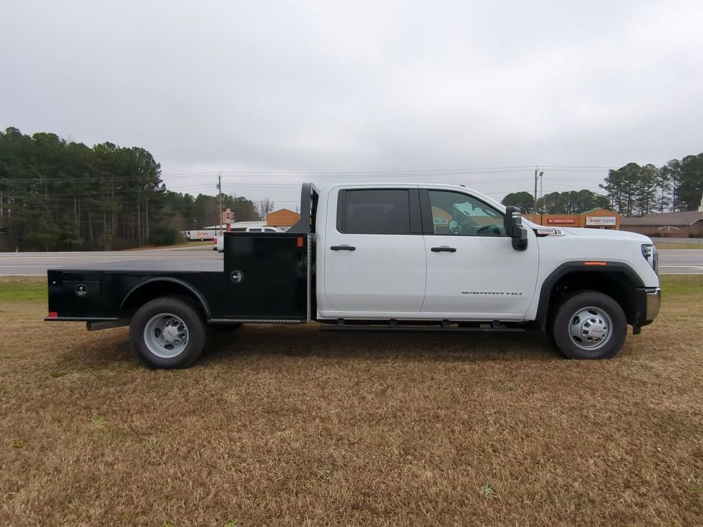 2026 GMC Sierra 3500HD Pro - Photo 2
