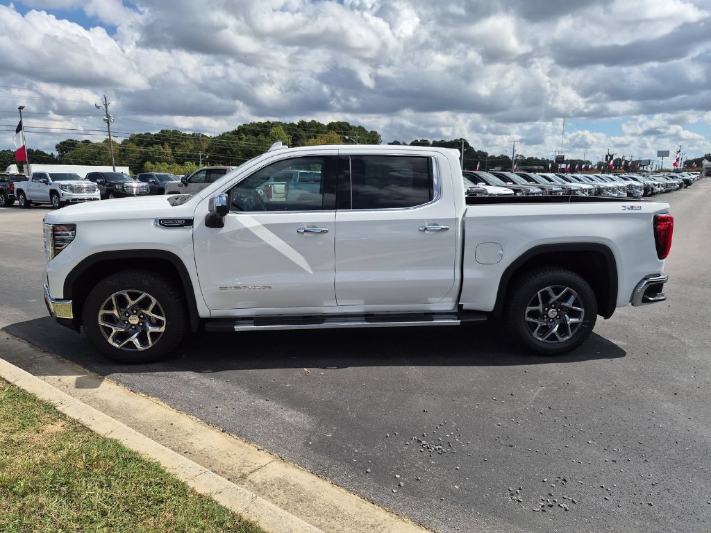 2026 GMC Sierra 1500 SLT - Photo 6
