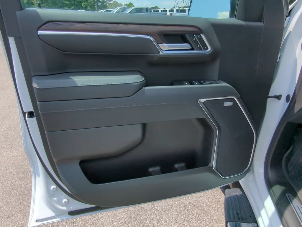 2026 GMC Sierra 1500 SLT - Photo 22