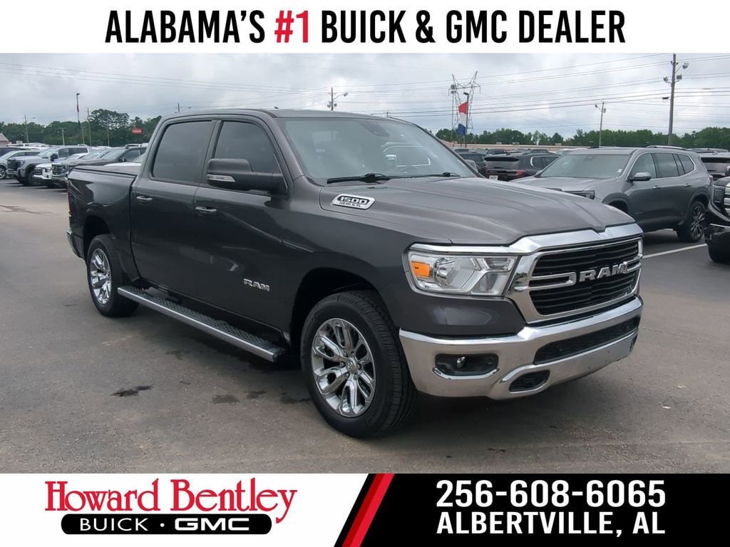 2021 RAM 1500 Big Horn/Lone Star 4x4 Crew Cab 5'7's photo