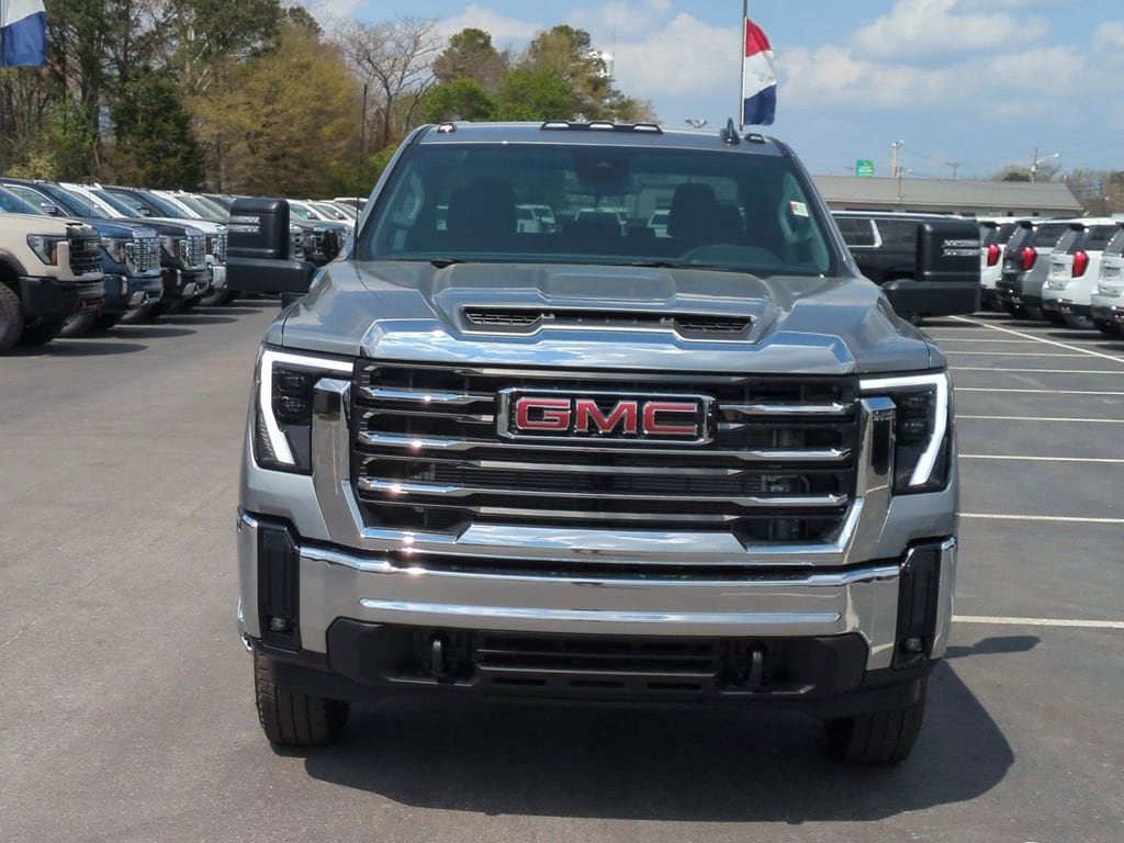 2026 GMC Sierra 3500HD SLE - Photo 8