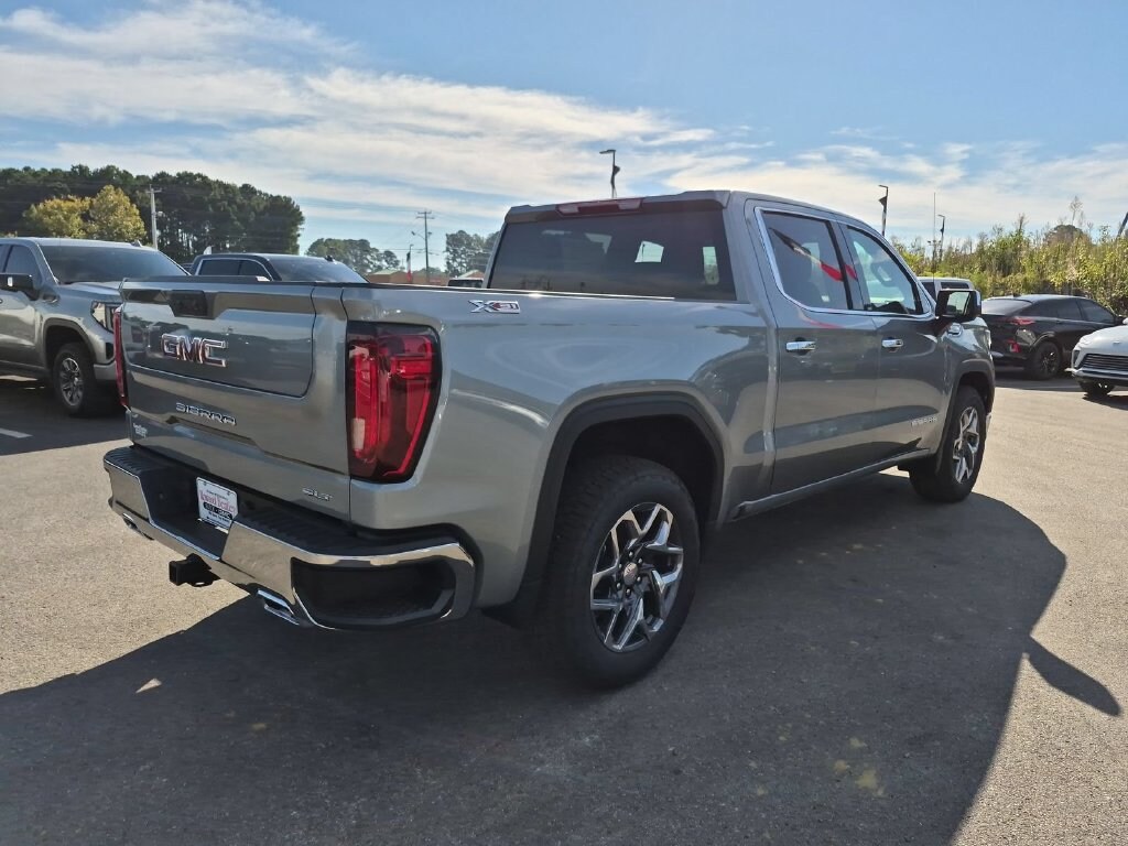 New 2026 GMC Sierra 1500 SLT Truck — photo 3 of 4