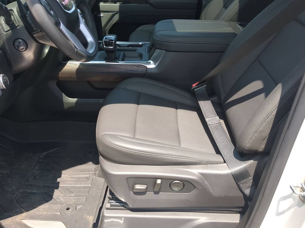 2026 GMC Sierra 1500 SLT - Photo 19