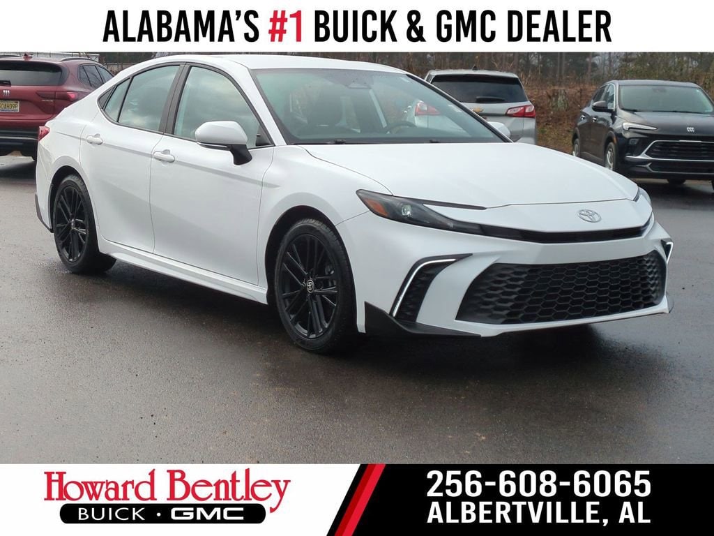 Used 2025 Toyota Camry SE Sedan