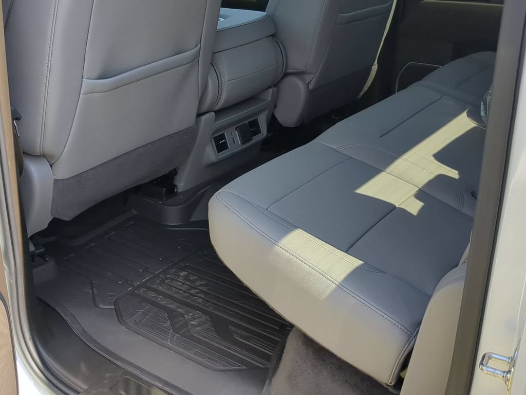 2026 GMC Sierra 1500 SLT - Photo 23