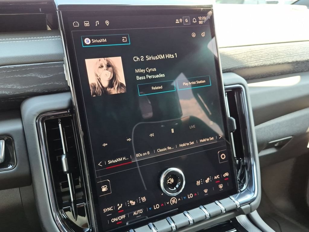 2026 GMC Yukon XL AT4 Ultimate - Photo 12
