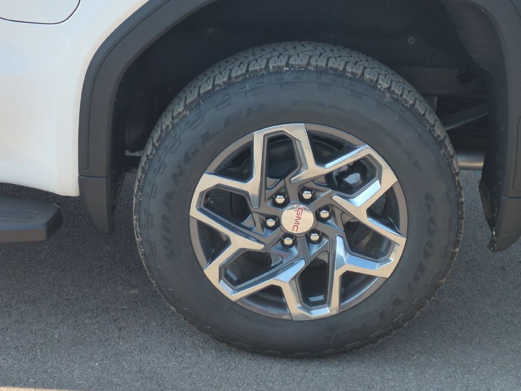 2026 GMC Sierra 1500 SLT - Photo 33