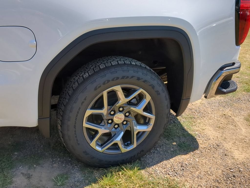 2026 GMC Sierra 1500 SLT - Photo 30