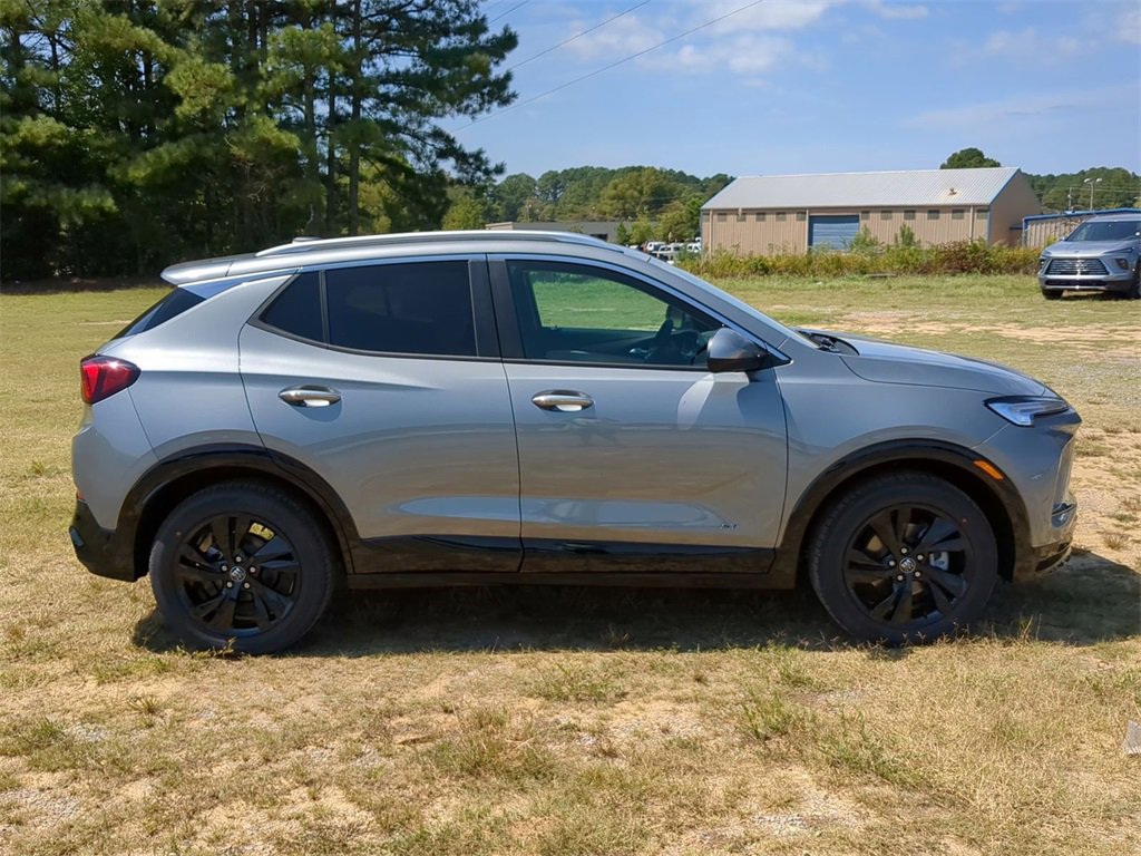 2026 Buick Encore GX Sport Touring photo 2