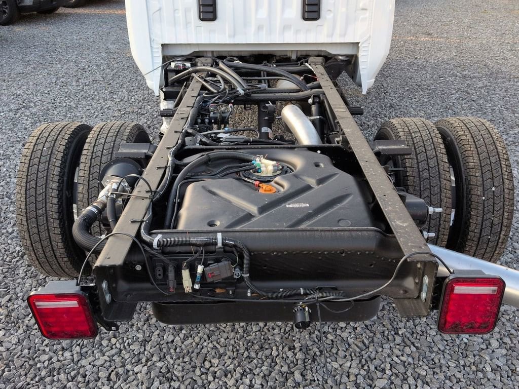 2026 GMC Sierra 3500 Chassis Cab Pro - Photo 31
