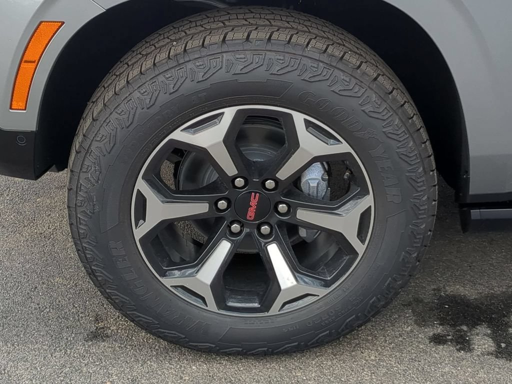 2026 GMC Yukon XL AT4 - Photo 33