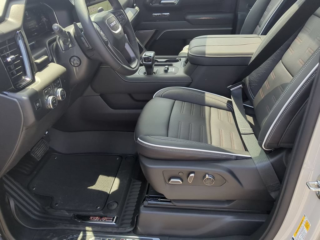 2026 GMC Sierra 1500 AT4X - Photo 19