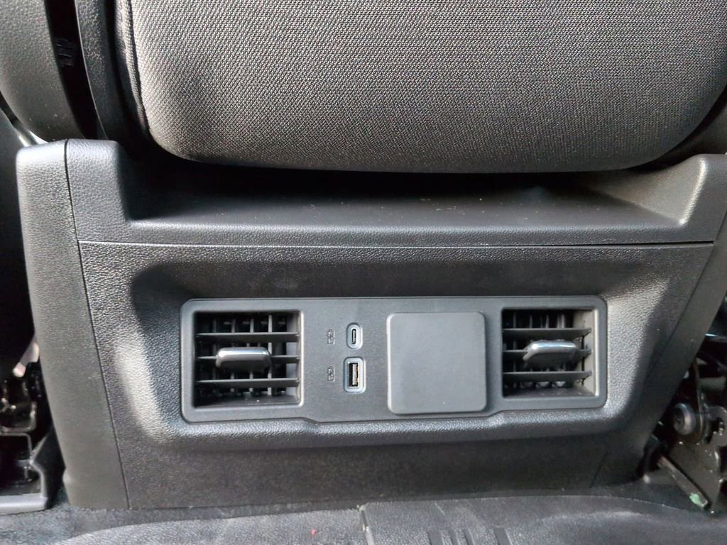 2026 GMC Sierra 3500 Chassis Cab Pro - Photo 18