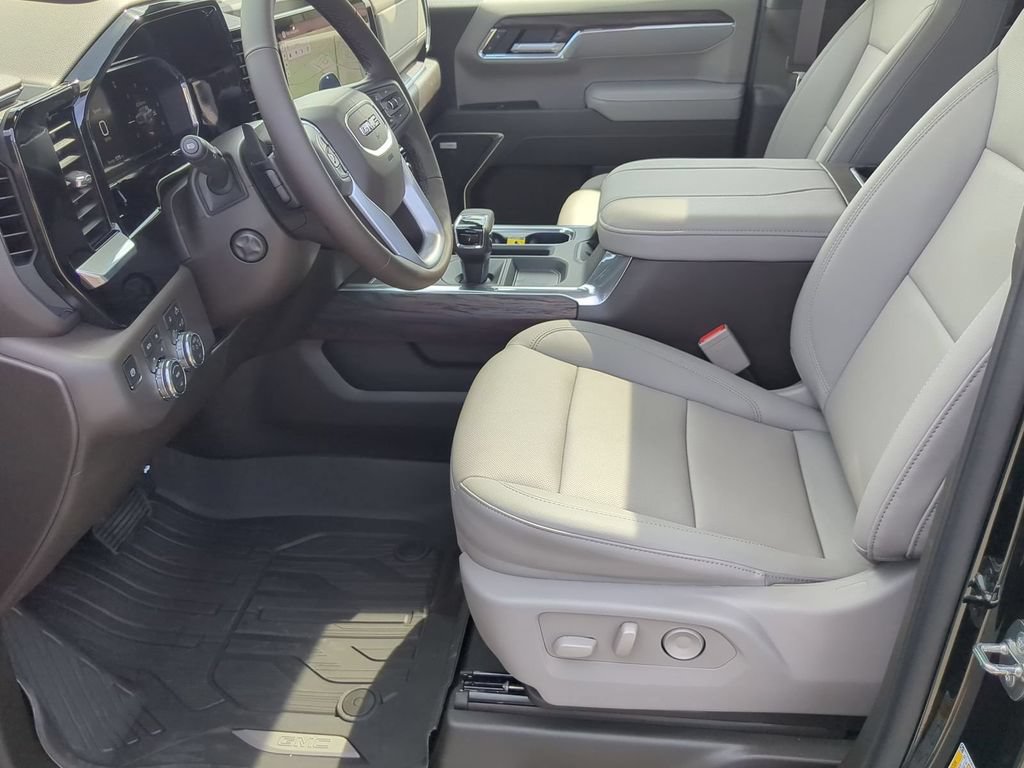 2026 GMC Sierra 1500 SLT - Photo 19