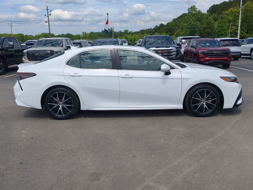 Used 2022 Toyota Camry SE Sedan