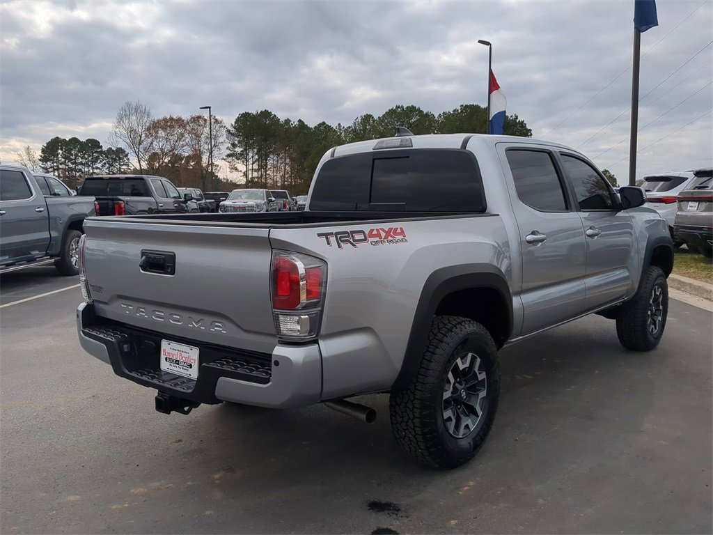 2023 Toyota Tacoma TRD photo 3