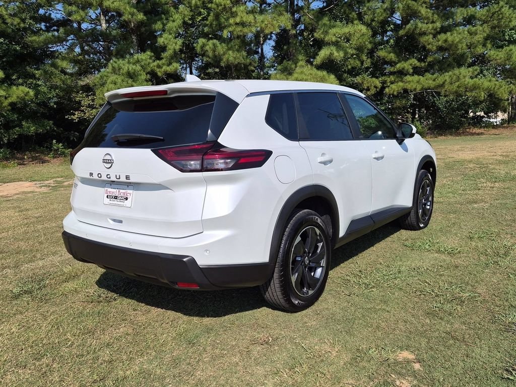 Used 2025 Nissan Rogue SV