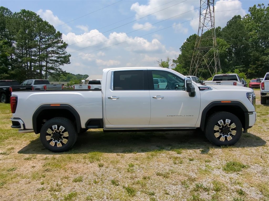2025 Gmc Sierra HD Denali photo 2