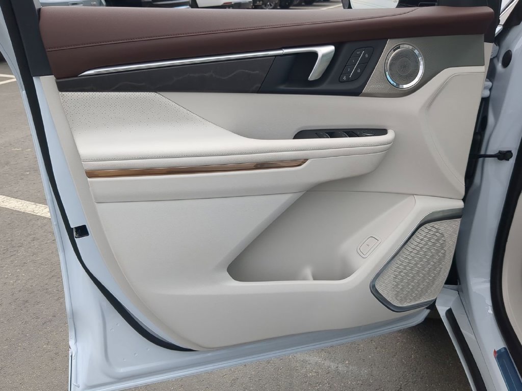 2026 Buick Enclave Avenir - Photo 22