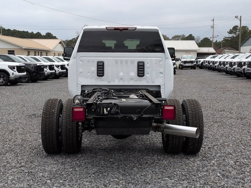 New 2026 GMC Sierra 3500 HD Chassis Cab Pro Truck New 2026 GMC Sierra 3500 HD Chassis Cab Pro Truck — photo 4 of 4