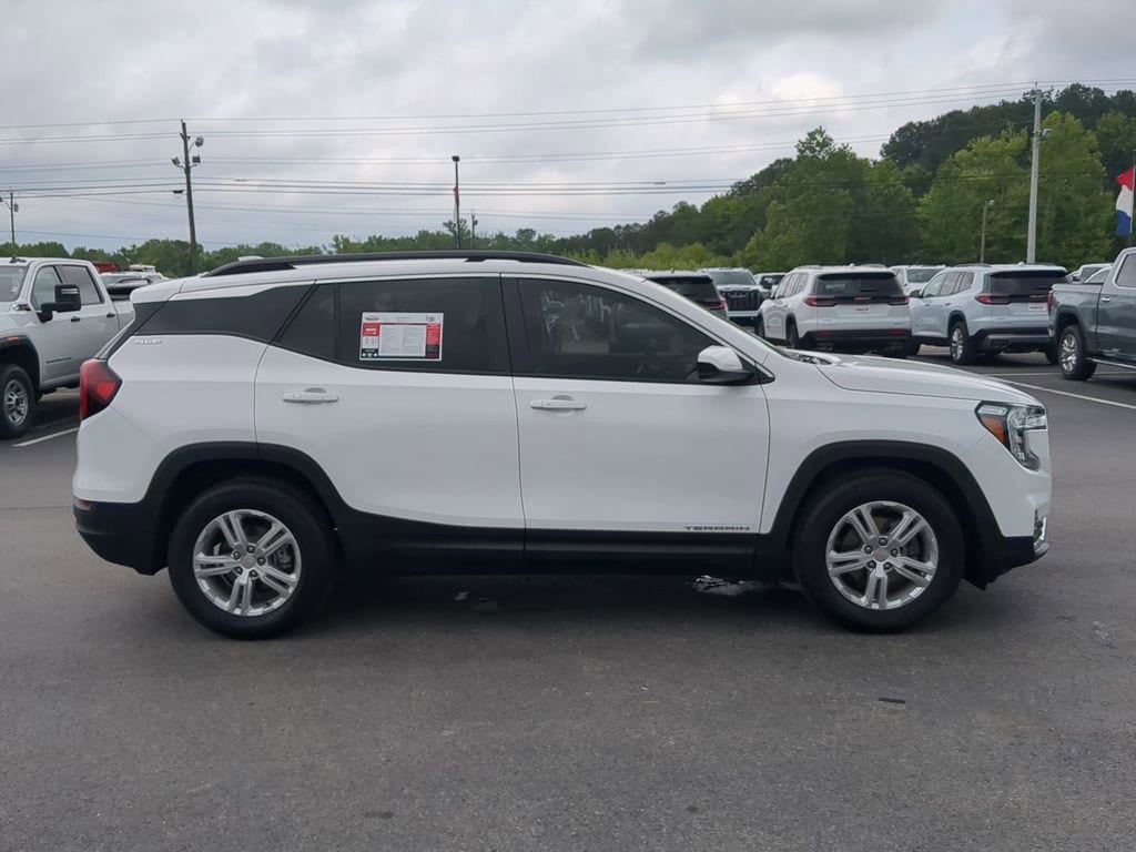 Used 2024 GMC Terrain SLE SUV