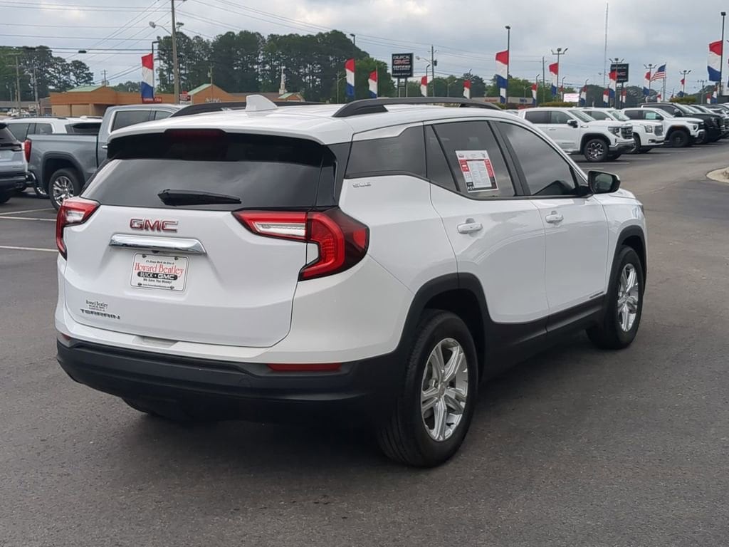 Used 2024 GMC Terrain SLE SUV