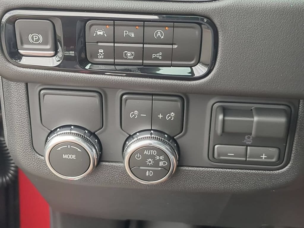 2026 GMC Yukon Elevation - Photo 17
