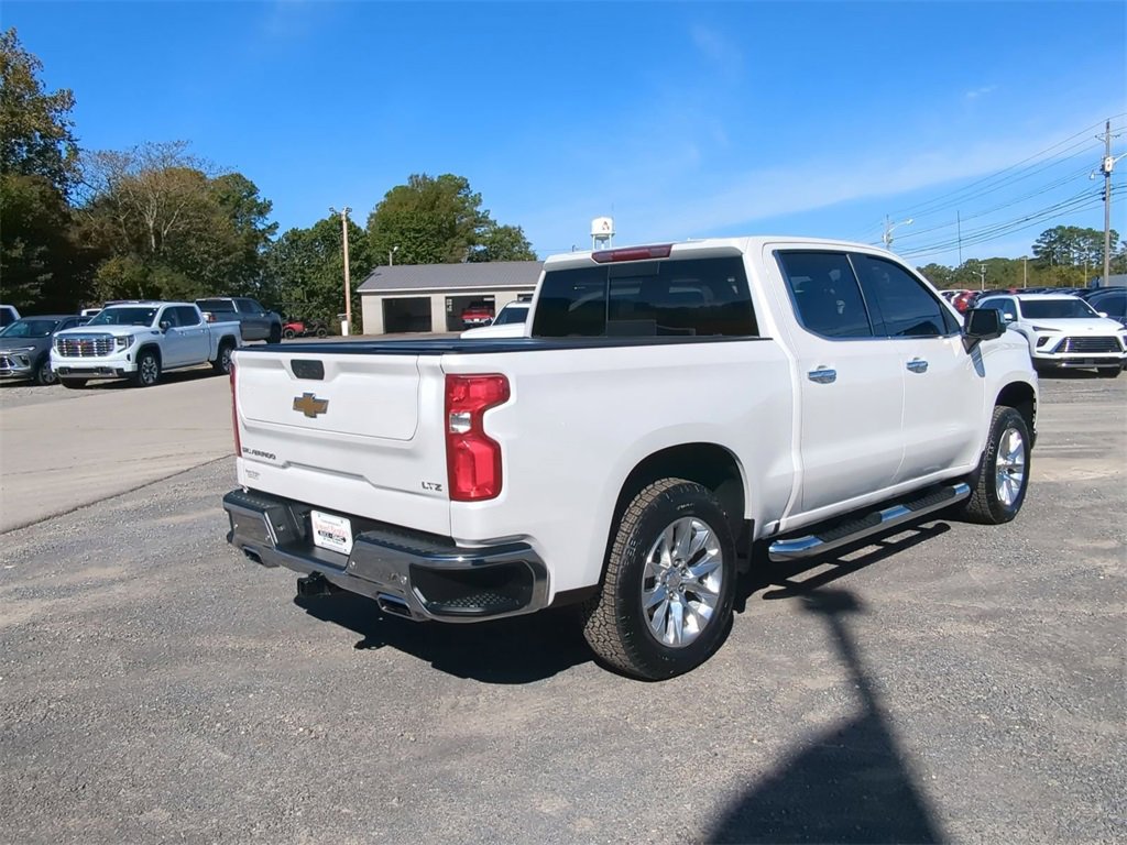 2021 Chevrolet Silverado 1500 LTZ photo 3