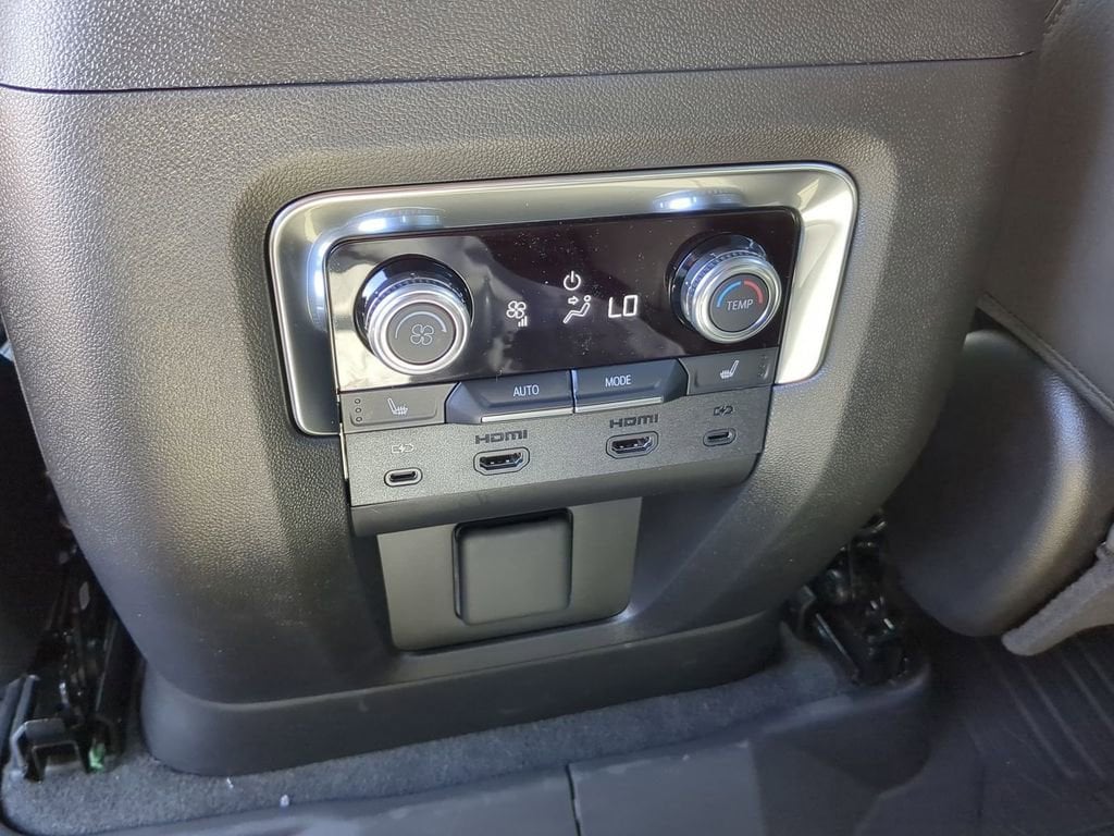 2026 GMC Yukon XL Denali - Photo 21