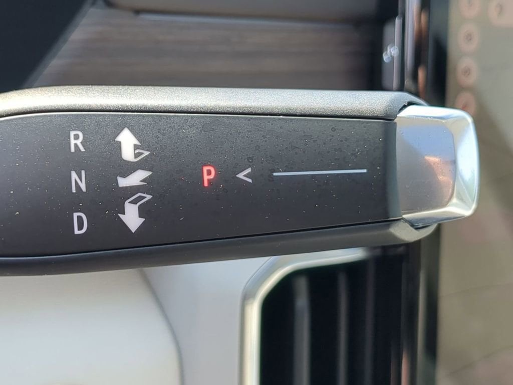 2026 GMC Acadia Denali - Photo 15