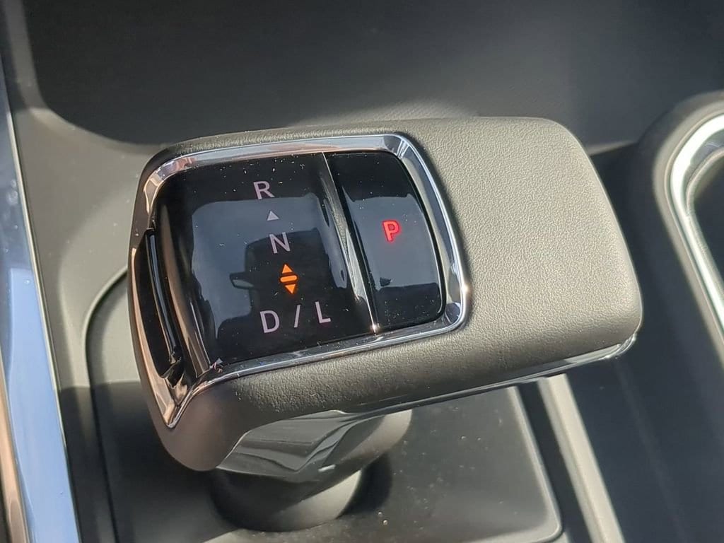 2026 GMC Sierra 1500 SLT - Photo 15