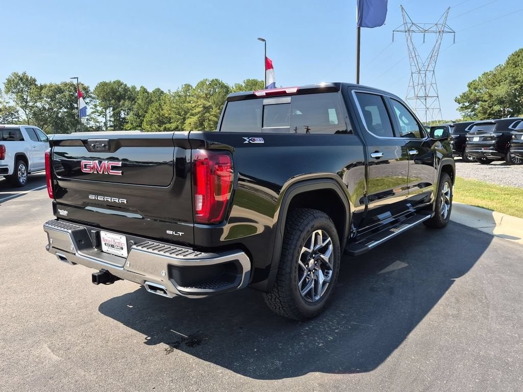 New 2026 GMC Sierra 1500 SLT Truck — photo 3 of 4