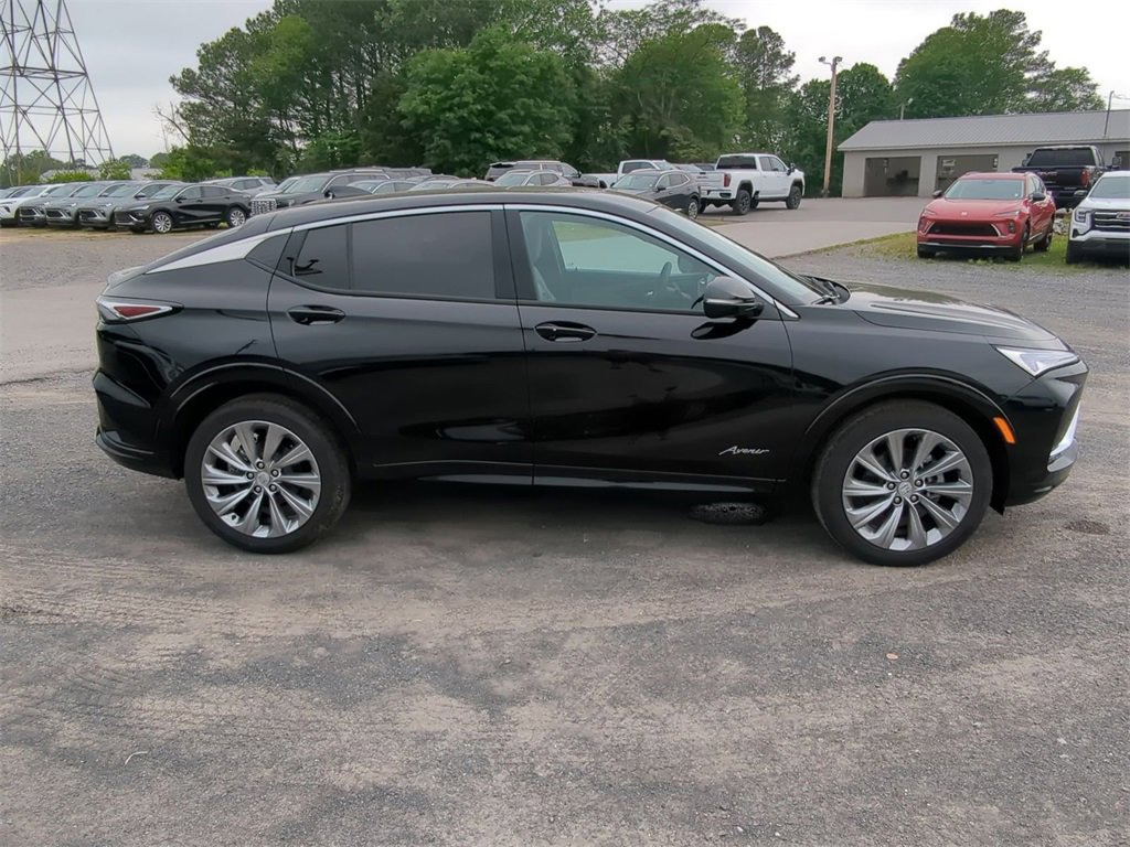 2025 Buick Envista Avenir photo 2