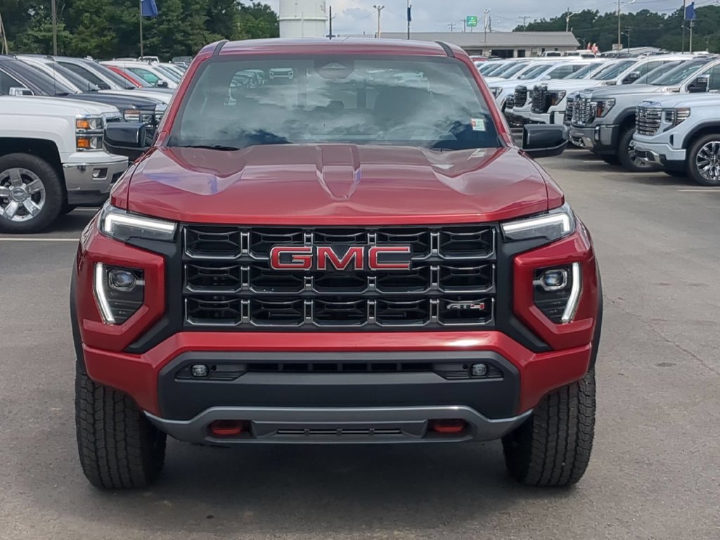 2026 GMC Canyon AT4 - Photo 8