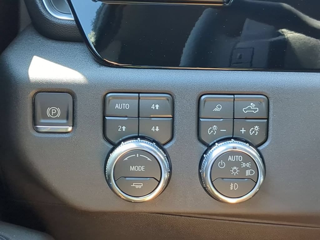 2026 GMC Sierra 1500 SLT - Photo 17