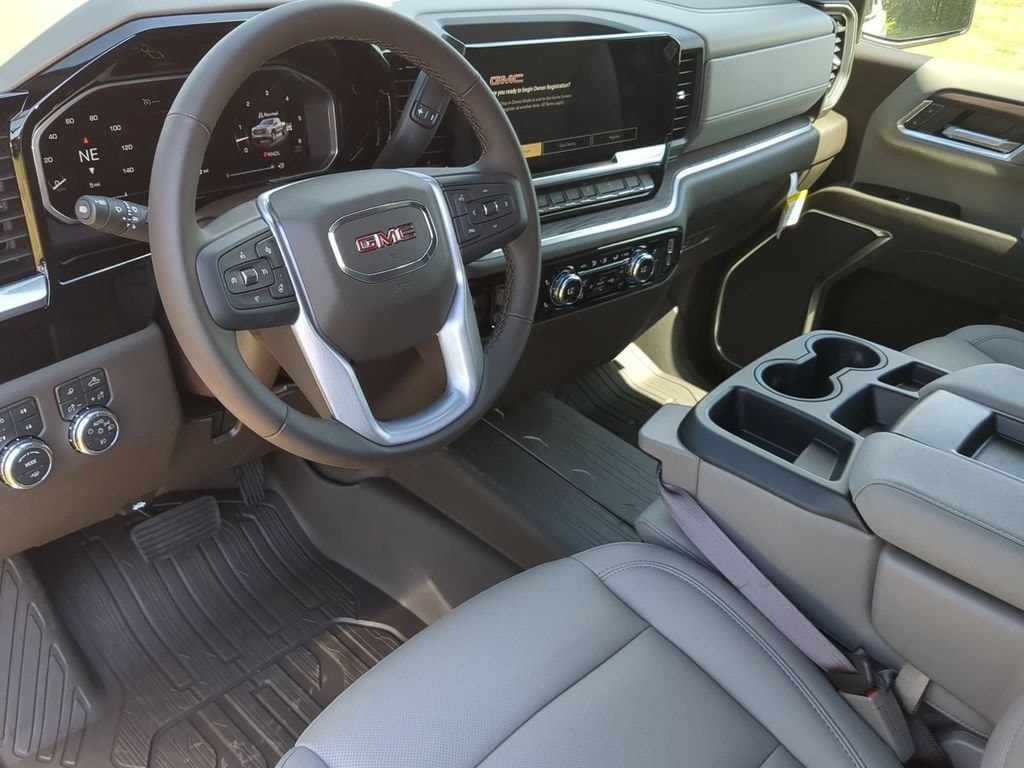 2026 GMC Sierra 1500 SLT - Photo 9