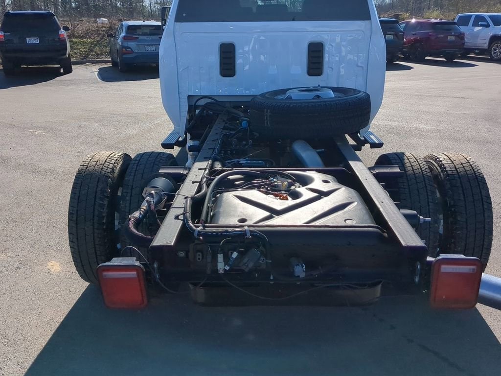 2026 GMC Sierra 3500 Chassis Cab Pro - Photo 22