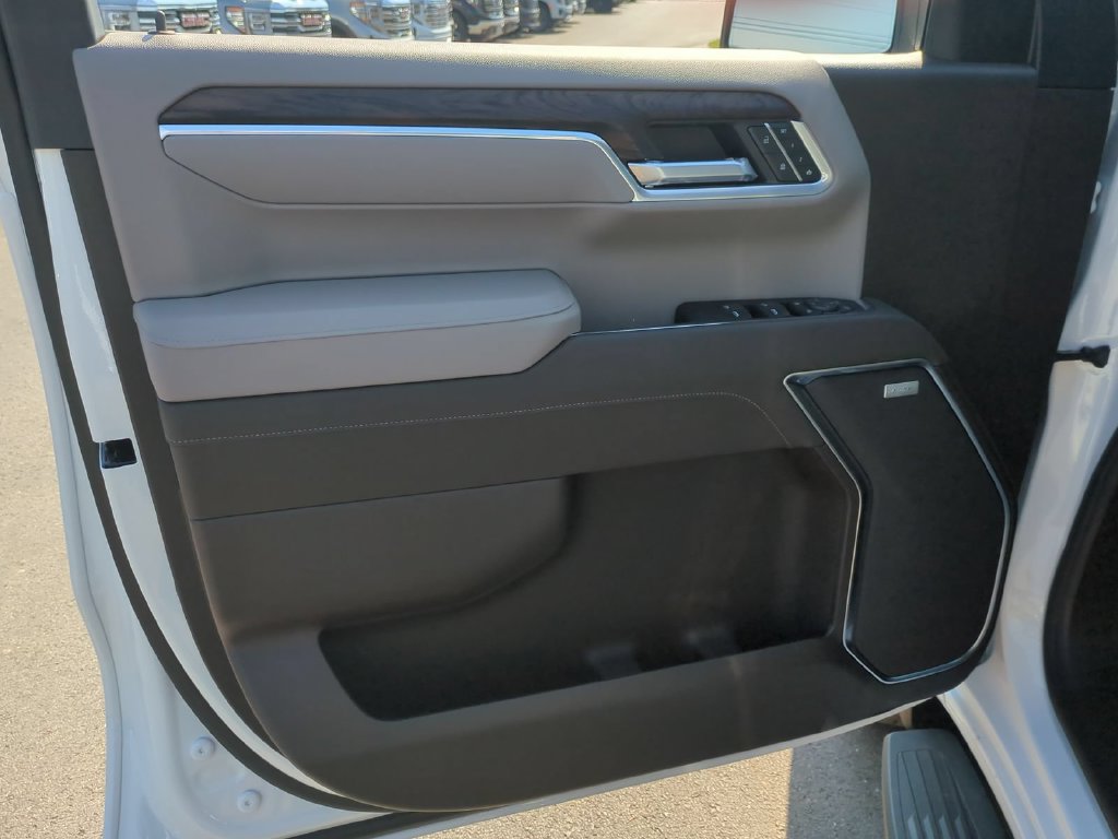 2026 GMC Sierra 1500 SLT - Photo 22