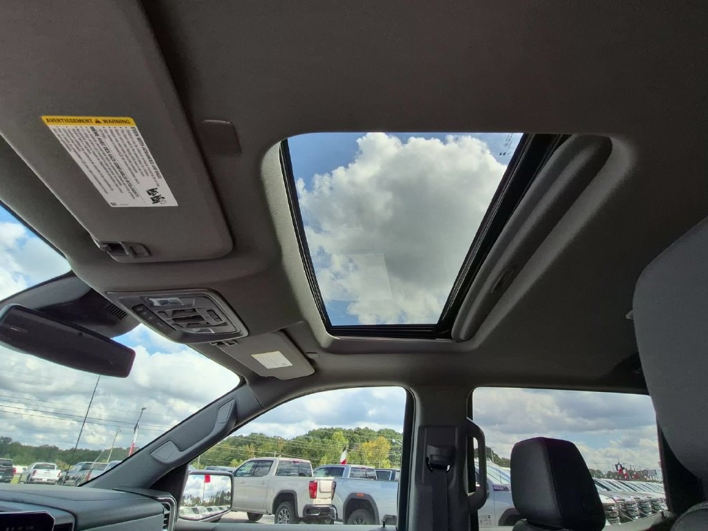 2026 GMC Sierra 1500 SLT - Photo 18