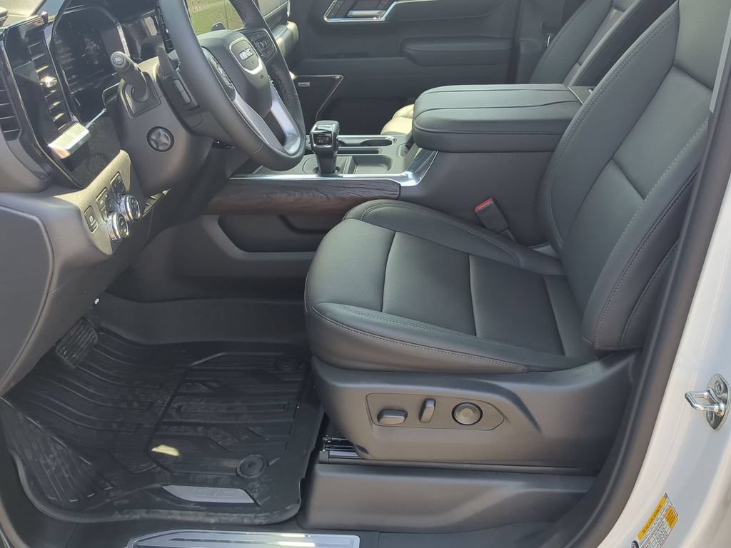 2026 GMC Sierra 1500 SLT - Photo 18