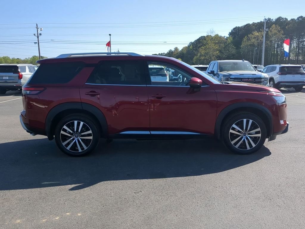 Used 2025 Nissan Pathfinder Platinum FWD SUV