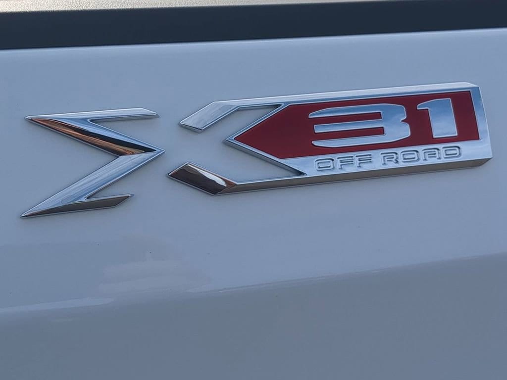 2026 GMC Sierra 1500 SLT - Photo 32