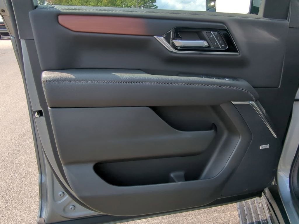 2026 GMC Yukon XL Denali - Photo 22