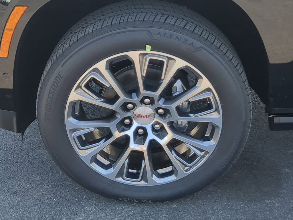 2026 GMC Yukon XL Denali - Photo 33
